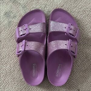 Sonoma sandals